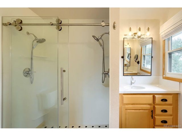 3518 Manzanita Dr, Loveland, CO 80537
