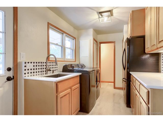 3518 Manzanita Dr, Loveland, CO 80537