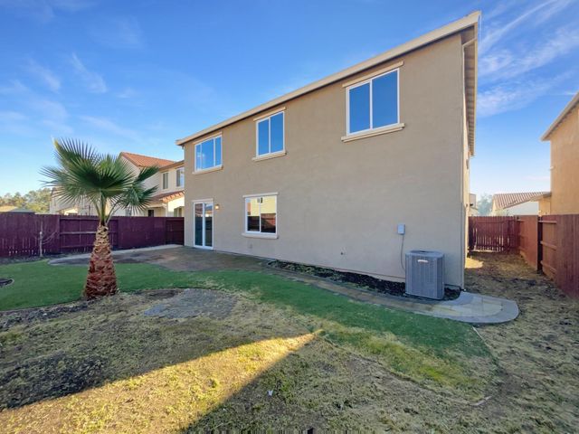 8416 Tapies Way, Elk Grove, CA 95624