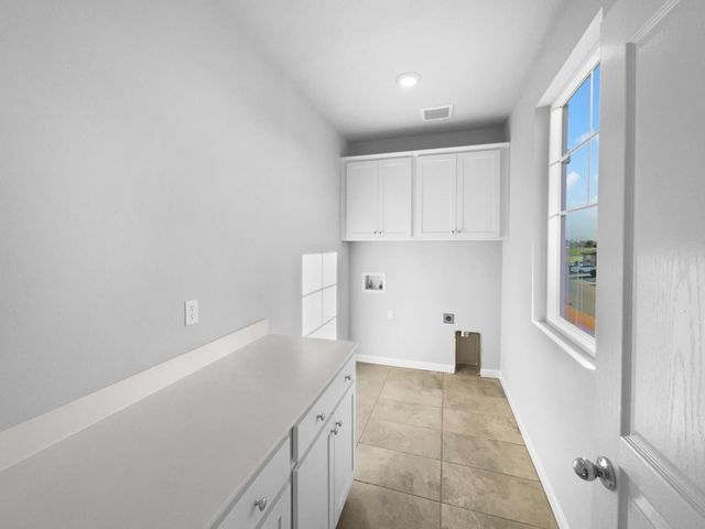 8416 Tapies Way, Elk Grove, CA 95624