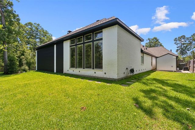 108 Verdancia Park Court, Conroe, TX 77318