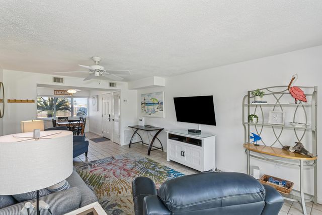 1530 SE Miracle Strip Parkway 111B, Fort Walton Beach, FL 32548