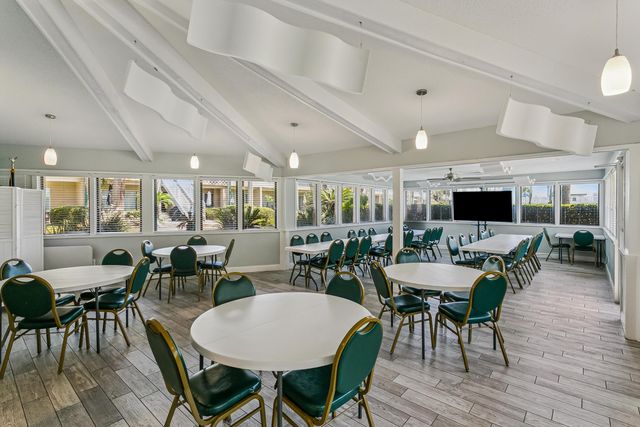 1530 SE Miracle Strip Parkway 111B, Fort Walton Beach, FL 32548