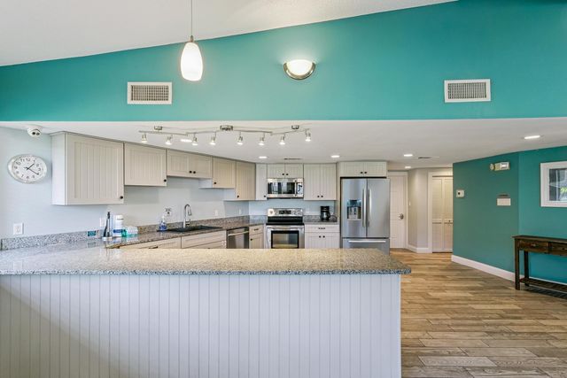 1530 SE Miracle Strip Parkway 111B, Fort Walton Beach, FL 32548