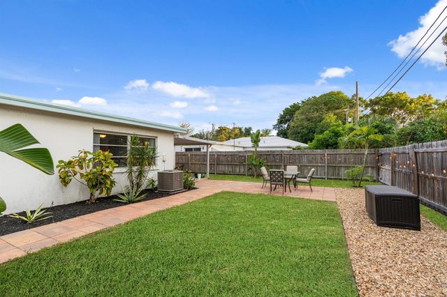 1817 N L St Street, Lake Worth Beach, FL 33460