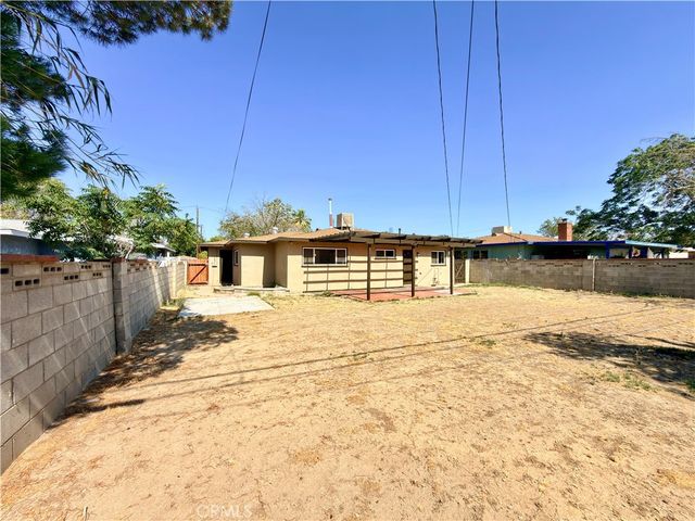 44137 Fern, Lancaster, CA 93534