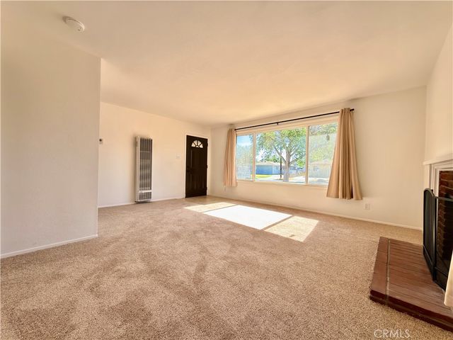 44137 Fern, Lancaster, CA 93534