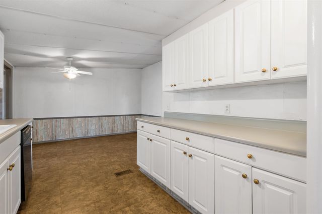 3385 High Hill Dr., Little River, SC 29566