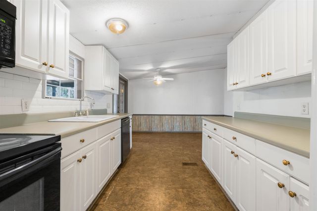 3385 High Hill Dr., Little River, SC 29566