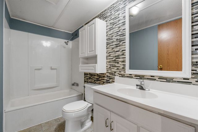 3385 High Hill Dr., Little River, SC 29566