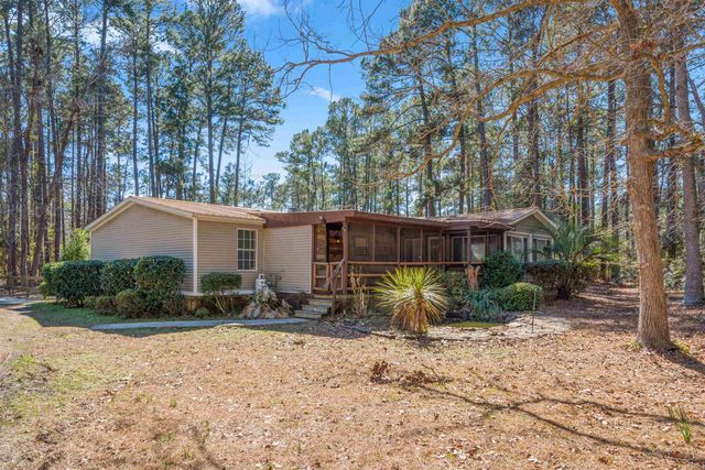 3385 High Hill Dr., Little River, SC 29566