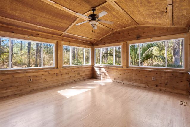 3385 High Hill Dr., Little River, SC 29566