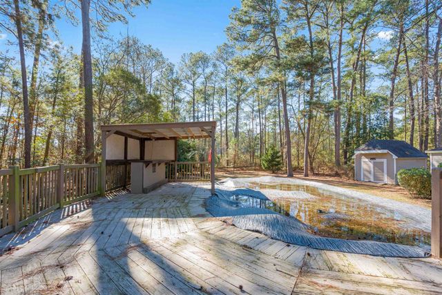 3385 High Hill Dr., Little River, SC 29566
