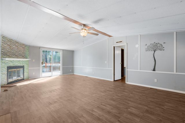 3385 High Hill Dr., Little River, SC 29566