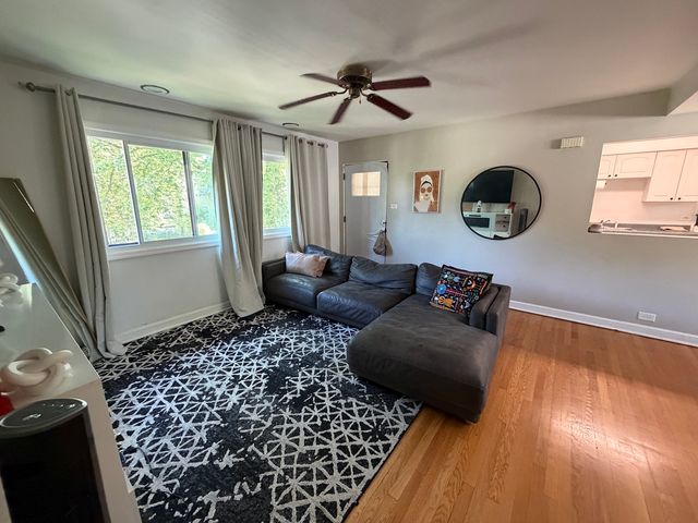 1605 Monroe Street 4, Evanston, IL 60202