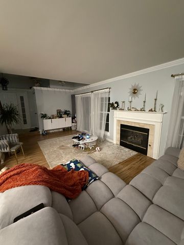 1063 Stillwater Road 1063, Elgin, IL 60120