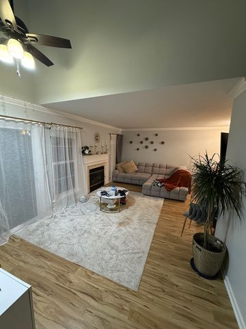 1063 Stillwater Road 1063, Elgin, IL 60120