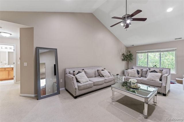 3522 Eagle Creek, Utica, MI 48317