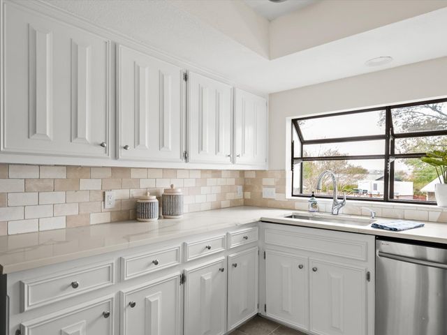 10404 Spicewood Mesa, Austin, TX 78759