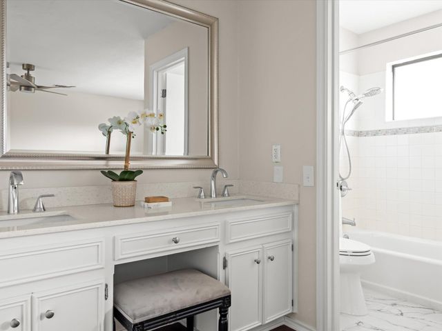 10404 Spicewood Mesa, Austin, TX 78759