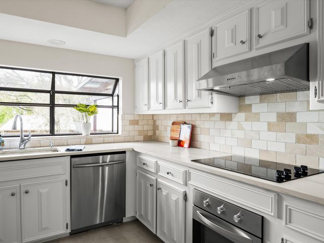 10404 Spicewood Mesa, Austin, TX 78759