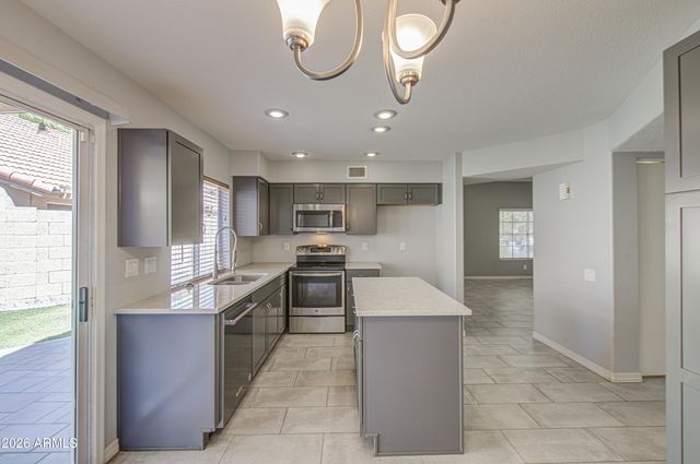 3826 E PARK Avenue, Phoenix, AZ 85044
