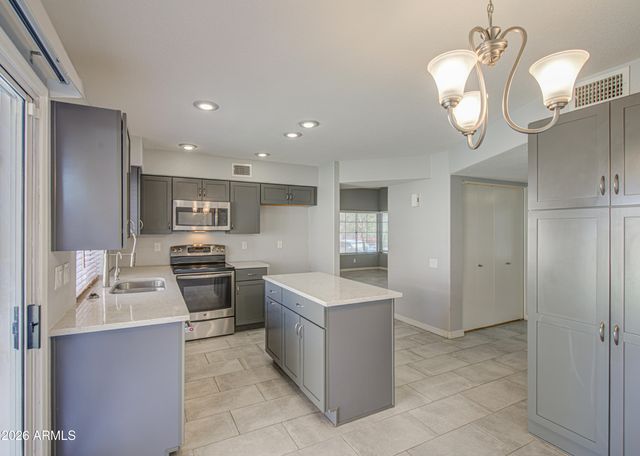 3826 E PARK Avenue, Phoenix, AZ 85044