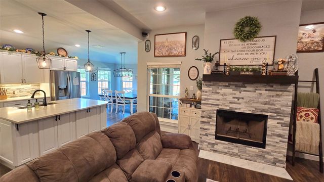 1320 Oak Valley, Denton, TX 76209