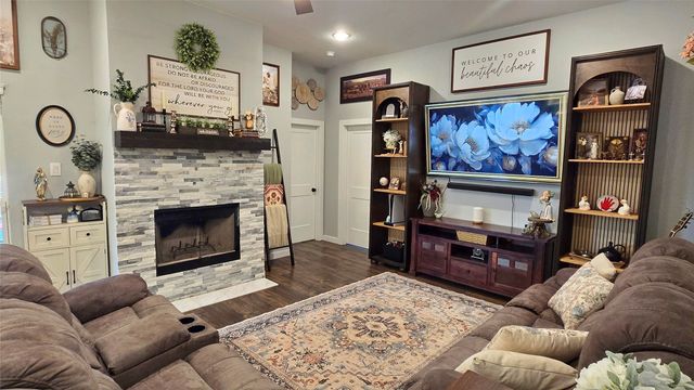 1320 Oak Valley, Denton, TX 76209