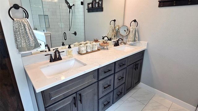 1320 Oak Valley, Denton, TX 76209