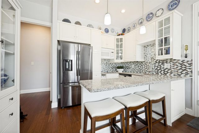 2501 Oak Bluff Drive, Corinth, TX 76210