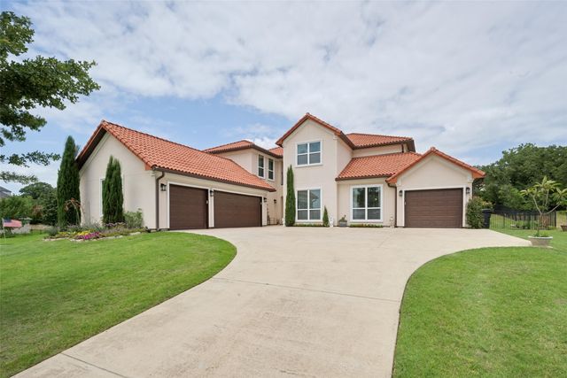 2501 Oak Bluff Drive, Corinth, TX 76210