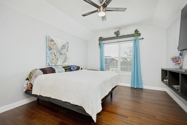 2501 Oak Bluff Drive, Corinth, TX 76210