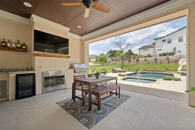 2501 Oak Bluff Drive, Corinth, TX 76210