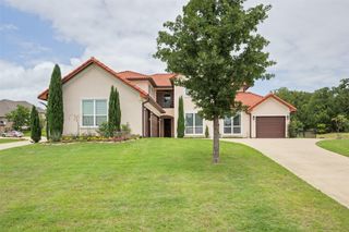 2501 Oak Bluff Drive, Corinth, TX 76210