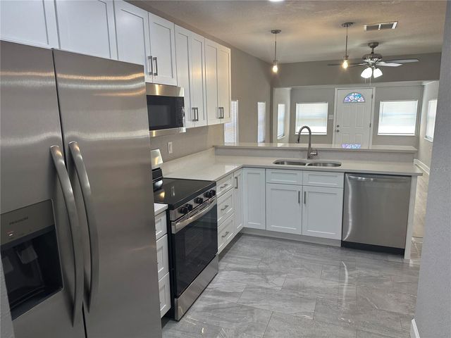 2901 20TH STREET N, St Petersburg, FL 33713