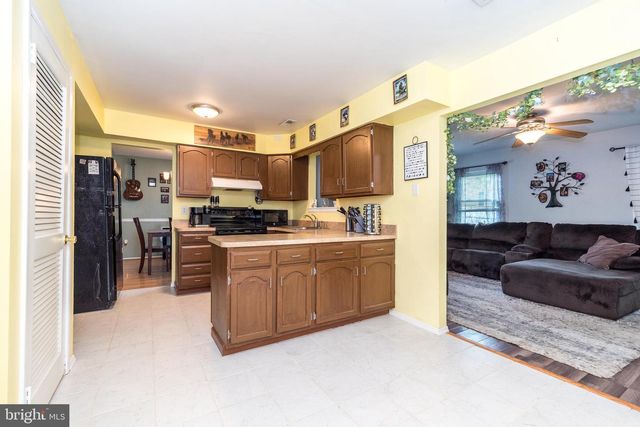 117 CALDERWOOD LN, Mount Laurel, NJ 08054