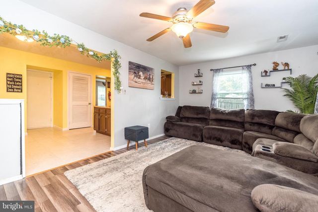 117 CALDERWOOD LN, Mount Laurel, NJ 08054