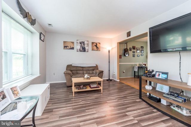 117 CALDERWOOD LN, Mount Laurel, NJ 08054