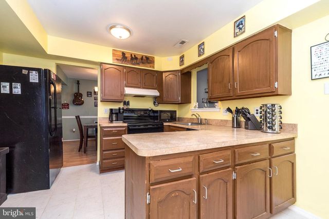 117 CALDERWOOD LN, Mount Laurel, NJ 08054