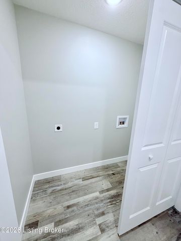 4439 S Wilson Rd, Elizabethtown, KY 42701