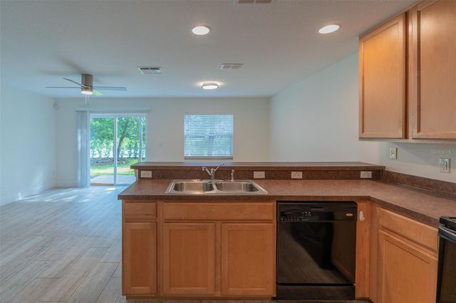 4084 PITCH PINE CIRCLE, Oviedo, FL 32765