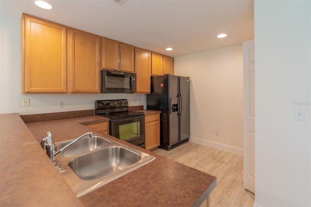 4084 PITCH PINE CIRCLE, Oviedo, FL 32765