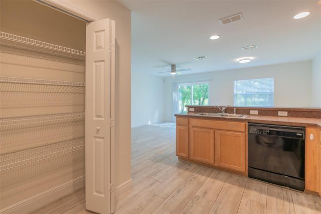 4084 PITCH PINE CIRCLE, Oviedo, FL 32765