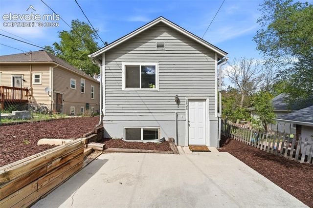 2427 W Platte Avenue, Colorado Springs, CO 80904