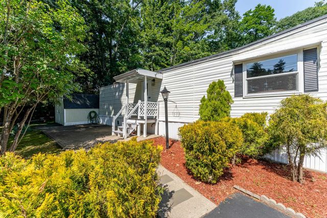12 Pearl Court, Merrimack, NH 03054