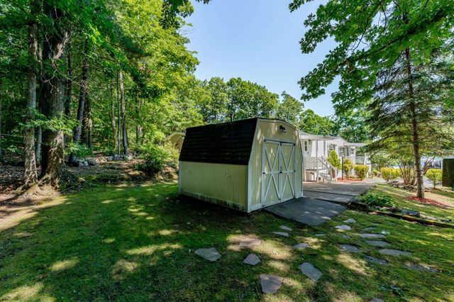 12 Pearl Court, Merrimack, NH 03054