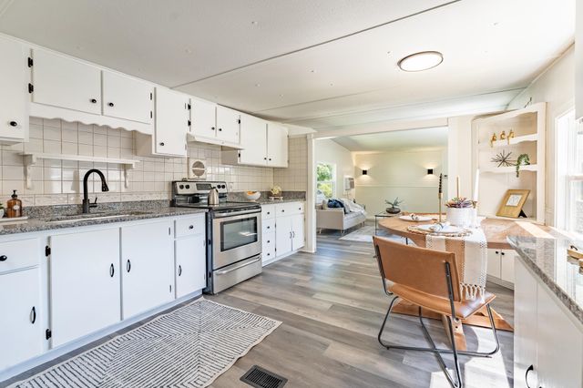 12 Pearl Court, Merrimack, NH 03054