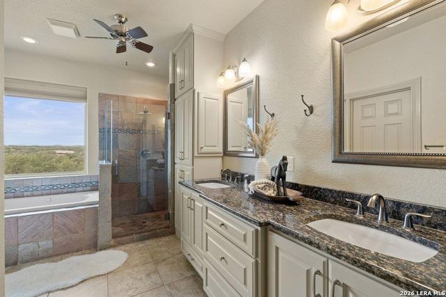 232 Crooked Oak, Round Mountain, TX 78663