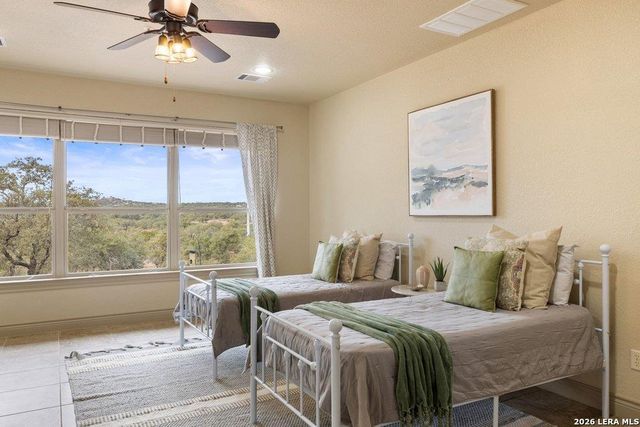 232 Crooked Oak, Round Mountain, TX 78663